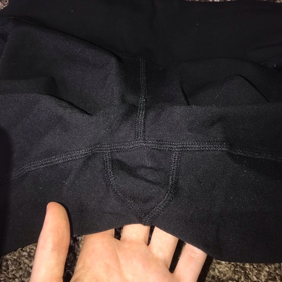 SOLD // Alo Yoga Black Leggings - Picture 8 of 11